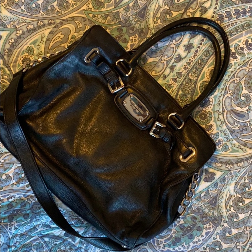 Black Michael Kors Hamilton bag